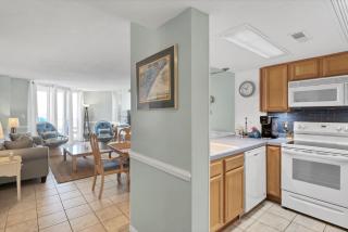 St Regis 1402 - 8