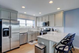 3962 Island Drive - Here Comes The Sun - 8
