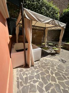 Isaia Garden -Private Garden Spa Bath BolognaRooms - Bologna - 6