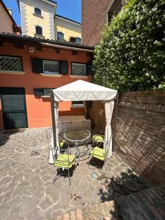 Isaia Garden -Private Garden Spa Bath BolognaRooms - 1