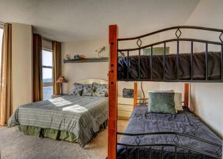 St Regis 1404 - 6