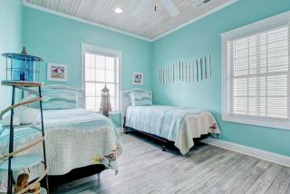 4426 Island Drive - Saltwater Therapy - 4