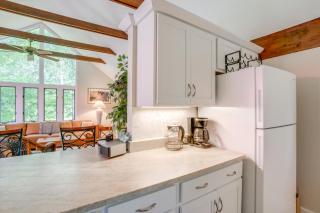 Getaway with Lake Views near Wintergreen Resort! - Nellysford - 1
