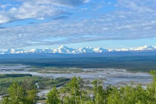 3 Bedroom Log Cabin with Majestic Views of Mountain Ranges - - 4