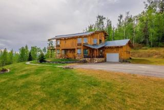 3 Bedroom Log Cabin with Majestic Views of Mountain Ranges - - 8