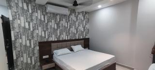 Hotel Shri Vishwanath - 8