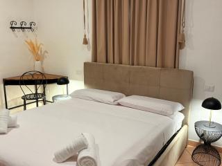 Luxury 5BR , 4BA Penthouse In the City Center - Cagliari - 1