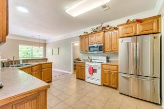 11 Mi to Dtwn Little Rock Home with Large Deck! - Mabelvale - 8