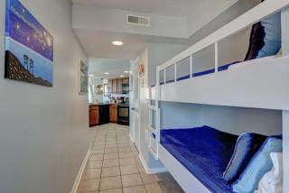 Relaxing oceanfront 1 Bedroom Condo in St. Regis Resort - North Topsail Beach - 8