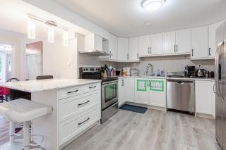 Fabulous Forested Flat - Mississauga - 4