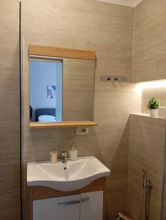 Bazar3 mini apartament - Tirana - 9