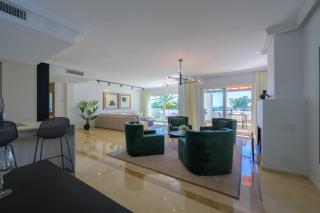 Luxurious 3-Bedroom Penthouse in Los Monteros Marbella - Marbella - 6