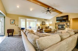 Game Room and Fire Pit Canal-Front Commerce Home - - 7