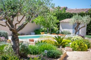 Belle maison jardin piscine près Avignon - Villeneuve-lès-Avignon - 0