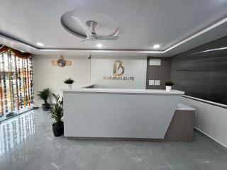 Hotel Bhavans Elite - - 5