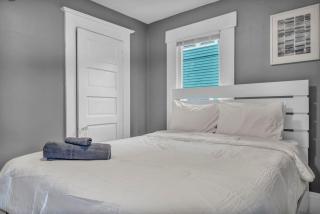 Edgewater Beach Haven - Night Shift Nest Room - Cleveland - 4