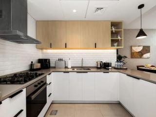 NEW Luxury 2 Bed in Belgravia Heights in JVC - 4