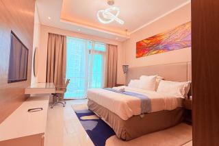 75 inch TV Sea View Balcony 12th Flr - Manama - 0