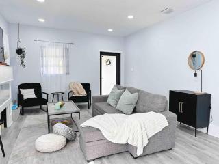 Center Miami Designer Home 3 BR sleeps 9 - 7
