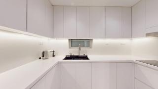 Vacationer I Deluxe 2 Bedroom I City Views I Close to Barasti I Gym, Pool, Parking & Wi-Fi - 3