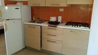 Central Studio Apartment near beach - 1