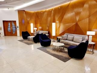 Luxury City View 18th Floor Apt - Manama - 4