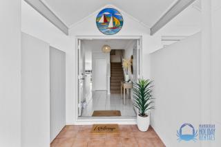 Dolphin Retreat in Halls Head - Mandurah - 8