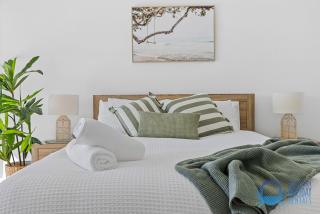 Dolphin Retreat in Halls Head - 5