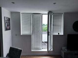 King Size Bedroom Bluewater Greenhithe - Stonewood - 2