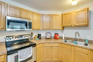Pets Welcome Convenient Family Home in Westland! - Westland - 4