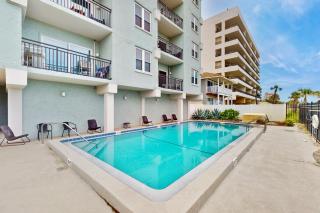 Modern oceanfront condo with outdoor pool, balcony, & washer/dryer - 9