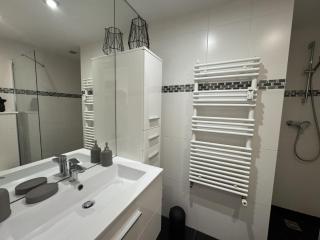MIRAMAR Black Yellow - Cannes - 4