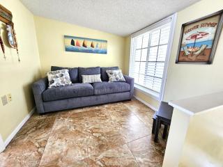 Oceanfront Cottage - Pool Beach Access Oceanview - Cocoa Beach - 5