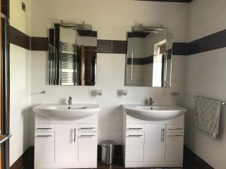 Serene Luxurious Haven with Sea Views Letterkenny Rooms - Letterkenny - 2