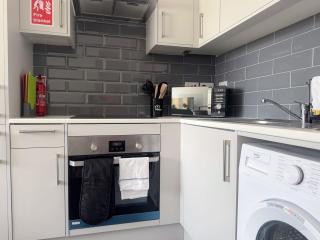 Modern & Compact 1 Bedroom Apartment in Bradford - Bradford - 8