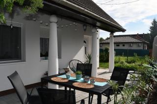 Tornác Bogláron Apartman - 9