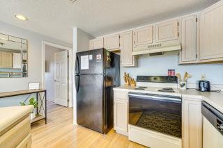 1 Mi to The Island in Pigeon Forge Condo with Pools - Pigeon Forge - 1
