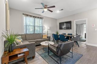 Lovely 4BR King Beds Steps To Beach And Pier F - Myrtle Beach - 9