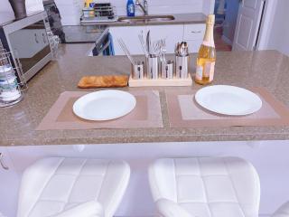 2 Bedroom & 1 Bathroom Great Vancouver - Surrey - 2