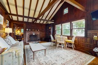 Rustic Rockport Cottage - Rockport - 2