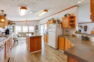 Tallman Lake Access Family-Friendly Home with Dock! - Fountain - 1
