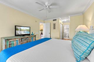 Dans Florida Condos Sea Esta at Runaway Bay - 8