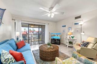 Dans Florida Condos Sea Life at Runaway Bay - 5