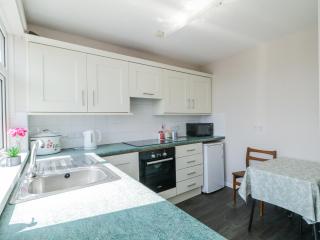 Killea Cottage - - 2