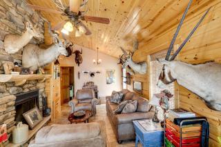 Lakefront Family Cabin with Views in Medford - Medford - 7