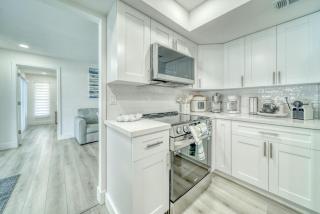 Kids-Friendly Central Cape Coral Gem! Heated Pool & Spa - 6