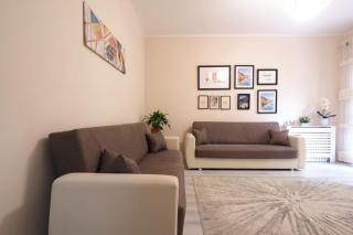 Melody's House - 8
