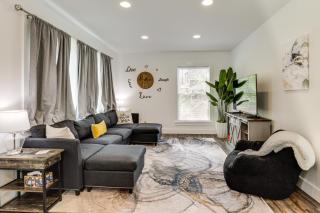 Walk to Downtown and Seneca Lake Updated Retreat! - Geneva - 0