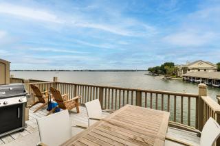 Lakefront Retreat in Horseshoe Bay with Private Dock - Horseshoe Bay - 0