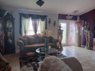 Graceland - Cape Coral - 0